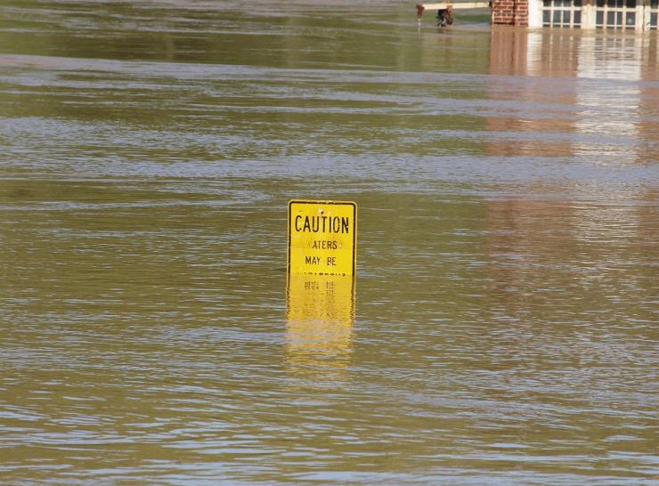 Caution flooding sign